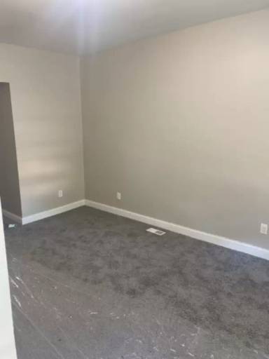 Main picture of 5145 S Lowe Ave