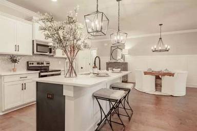 Main picture of 456 Legend Oak Way SW