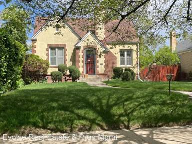 Main picture of 2082 Ivy St