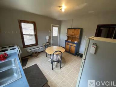 Main picture of 424 Zeigler Ave