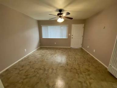 Main picture of 525 E Cypress Ave