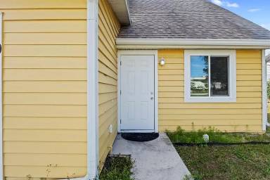 Main picture of 1101 Country Club Blvd
