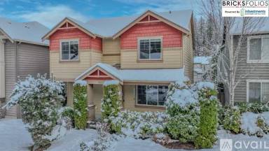 Main picture of 10218 242nd Ave NE