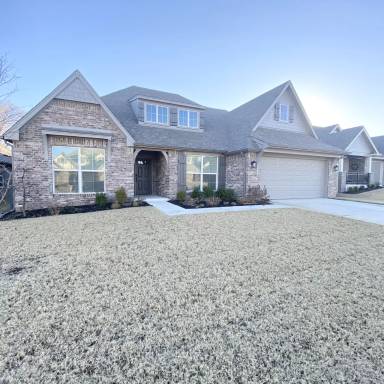 Main picture of 2611 W Baton Rouge Pl