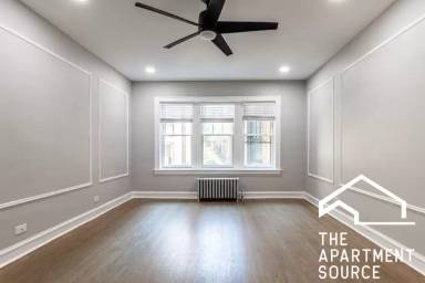 Main picture of 1352 W Carmen Ave