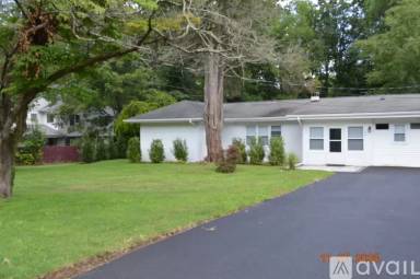 Main picture of 14 Homestead Ln