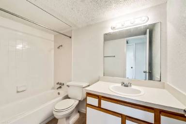 Main picture of Addison Apartments at the Park