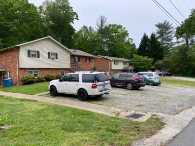 Main picture of 3358 Normandy Park