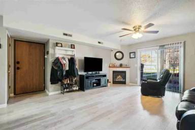 Main picture of 631 Kimberlite St