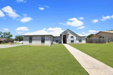 Main picture of 501 Weiss Dr