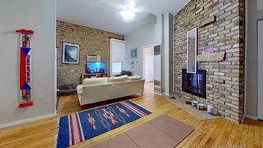 Main picture of 650 W Briar Pl