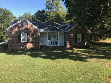 Main picture of 2992 Hadensville Fife Rd