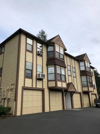 Main picture of 5219 S Orchard St