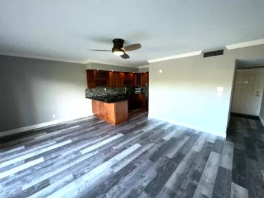 Main picture of 833 NE 18th Ct