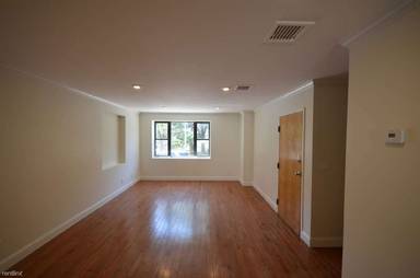 Main picture of 30 Decatur St