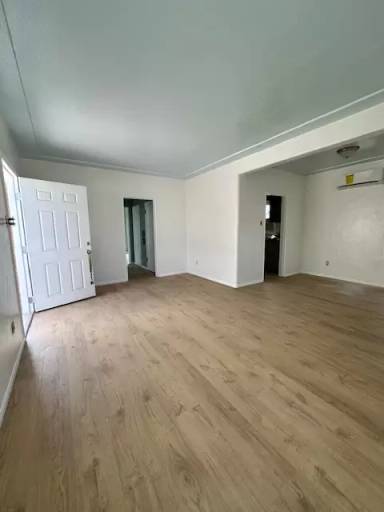 Main picture of 547 W Olive Ave