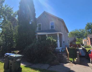 Main picture of 105 9th St