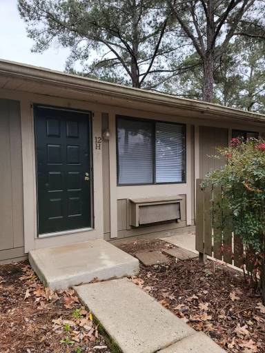 Main picture of Woodcrest Apartment Homes