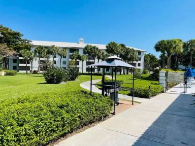 Main picture of 2621 Village Blvd