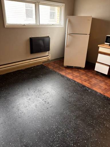 Main picture of 1639 Douglas Ave