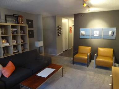 Main picture of 10 E Ontario St Apartments