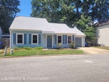 Main picture of 185 S Hall Way