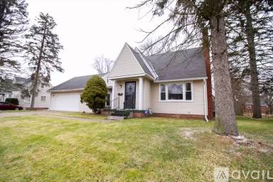 Main picture of 628 Clifton Blvd