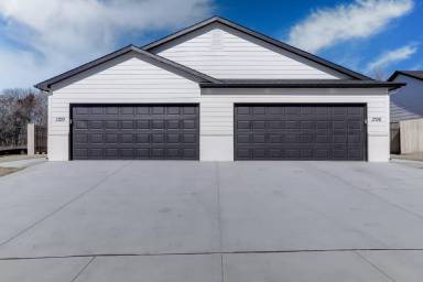 Main picture of 1725 Rover Ct