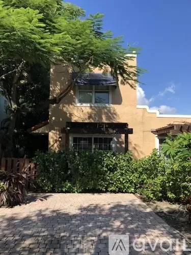 Main picture of 639 NW 1st Ave