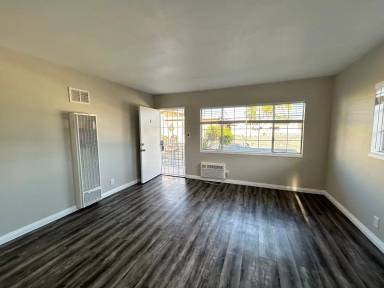 Main picture of 1221 W Diamond St