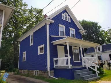 Main picture of 144 E Barnes Ave