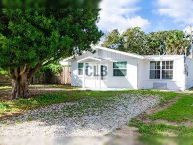Main picture of 36 Brooks Dr