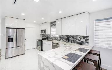 Main picture of 651 NW 52nd St
