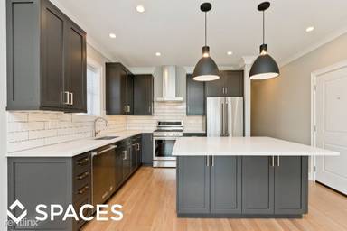 Main picture of 2319 N Southport Ave