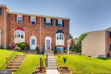 Main picture of 15 Hallview Ct