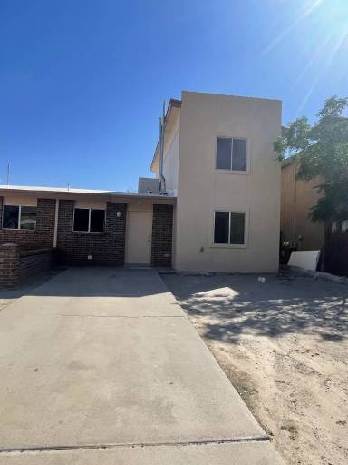Main picture of 864 Barandal Dr