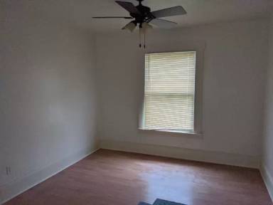 Main picture of 2019 Antoinette St