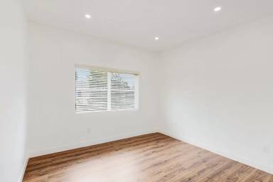 Main picture of 632 W Olive Ave