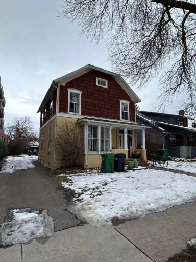 Main picture of 210 S Black Ave