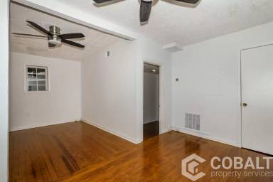 Main picture of 853 Myrtle St NE