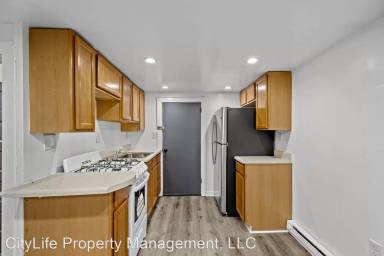 Main picture of 226 E End Ave