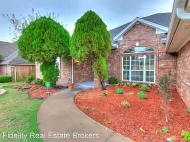 Main picture of 6608 NW 110th St