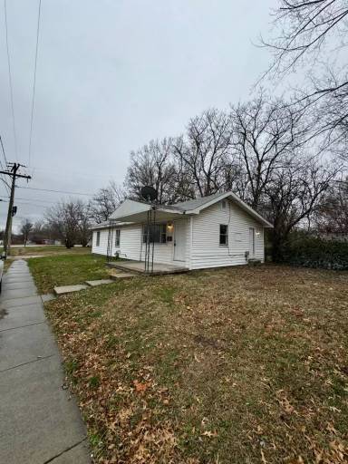 Main picture of 1621 N Franklin Ave