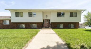 Main picture of 610 2nd Ave