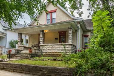 Main picture of 628 E University St