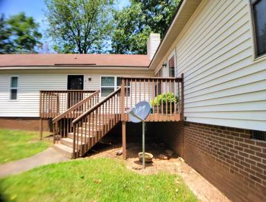 Main picture of 5351 Wayne St