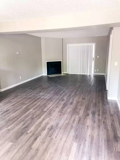 Main picture of 2401-27 E 55th Pl