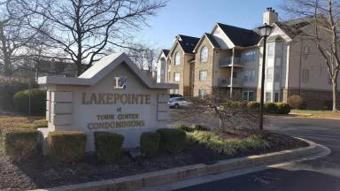Main picture of 9815 Lake Pointe Ct