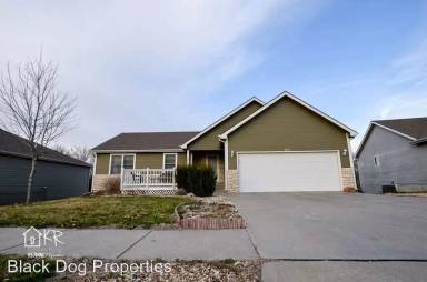 Main picture of 631 Tall Grass Dr