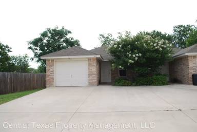 Main picture of 305 Bonnie Dr
